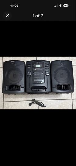 Vintage 1990’s Sony CFD-503 Portable AM FM Stereo Cassette CD Player Boombox