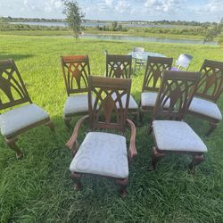 🪑 Vintage Solid Mahogany Dining Set – 7 Chairs + Large Oval Table – Great for Restorers, Decorators, or Collectors | St. Petersburg, FL
