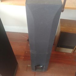 2 Polk audio , Work Great