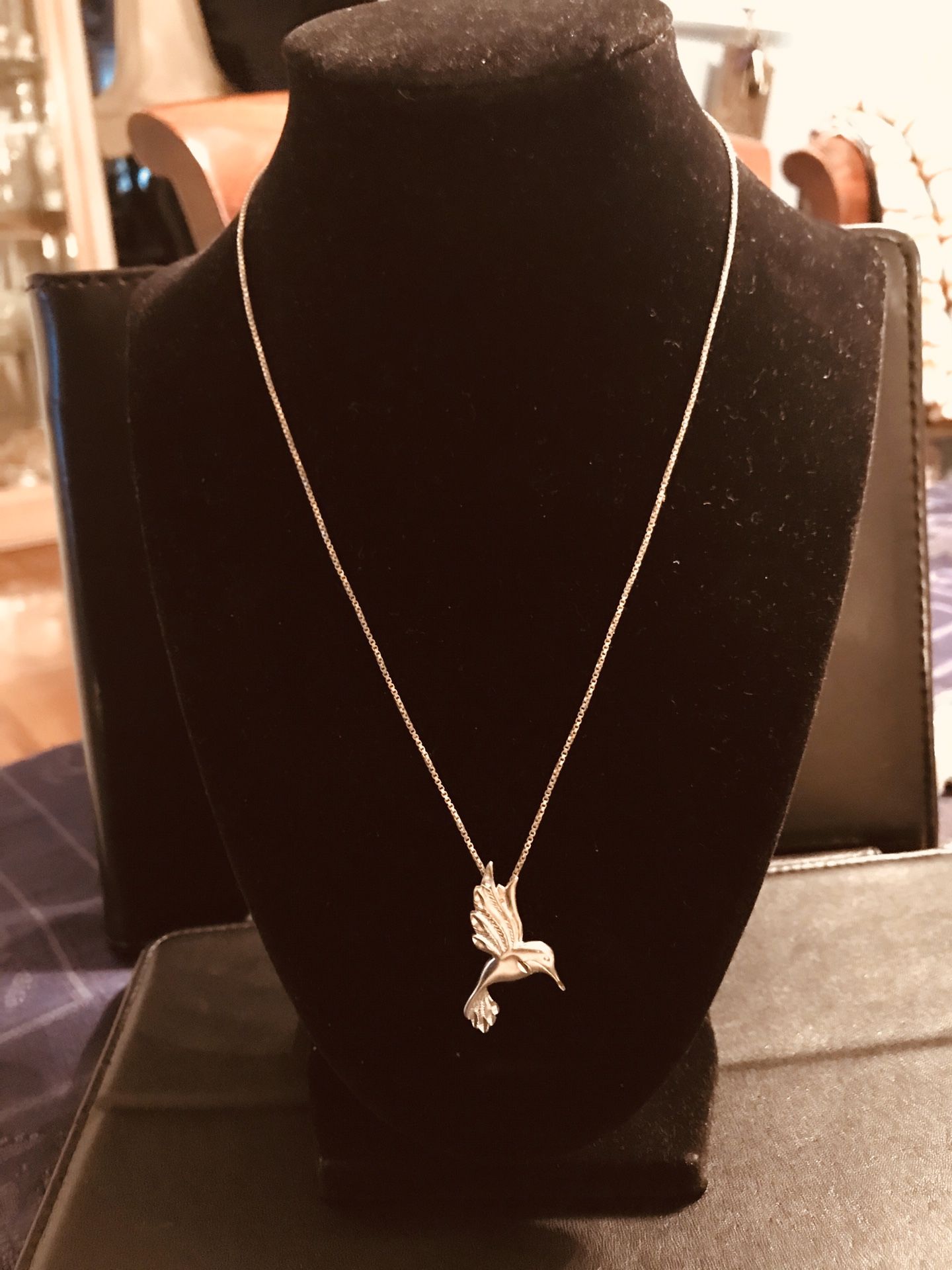 10’ inch .925 silver necklace and and Bird charm