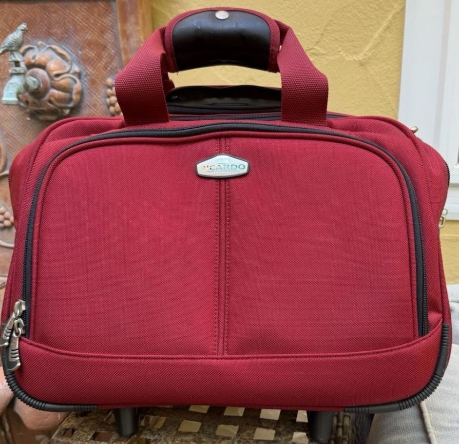 Vintage Ricardo Beverly Hills Santa Cruz Red Luggage Wheeled Tote Travel 17x13x8