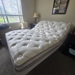 Sleep Number Adjustable Full Size Mattress and Frame. 