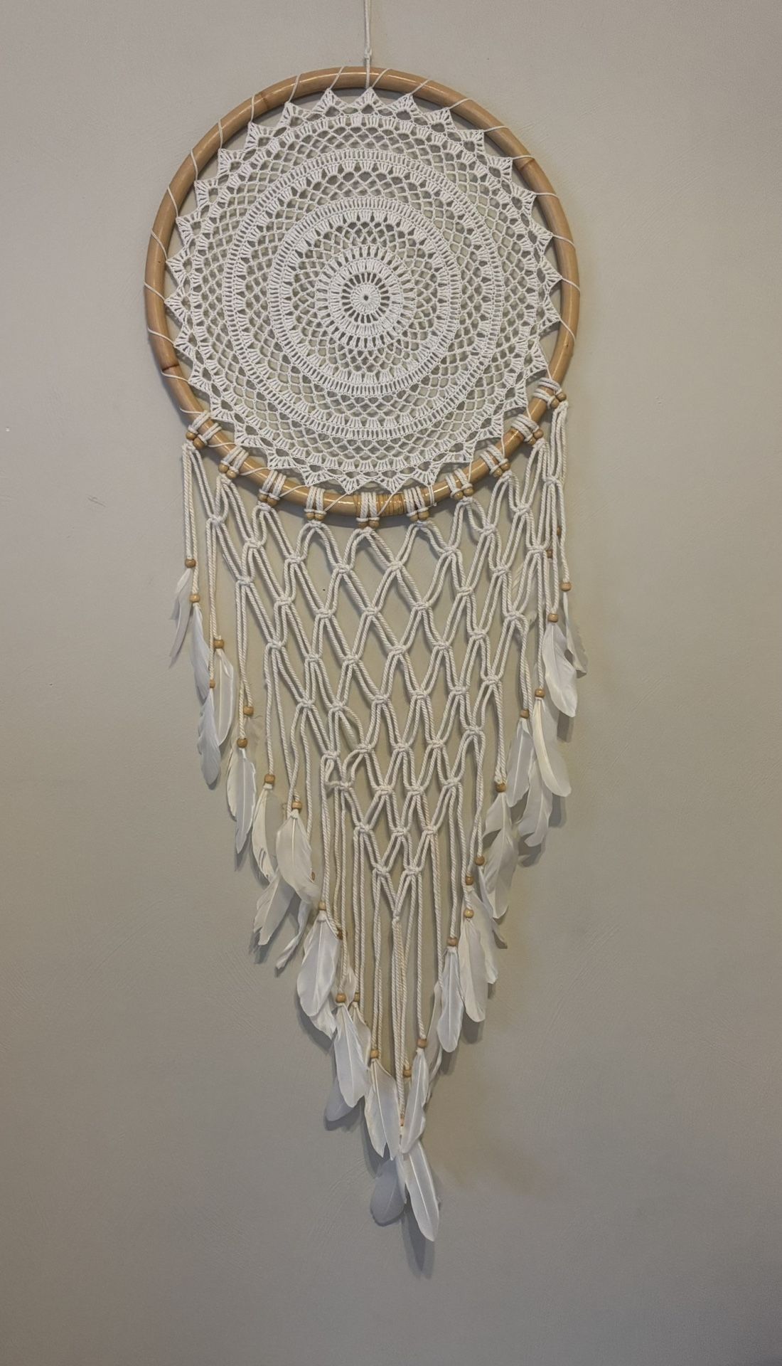 Macrame boho dream catcher h- feather and beads - XL