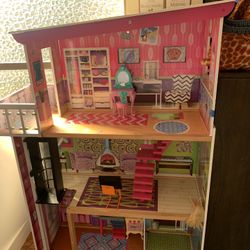 Doll House For Sale (no Furniture)