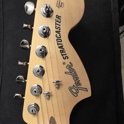 American Fender With Bag Like New Electric Guitar 