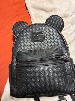 Disney loungefly like new