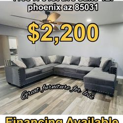 Big Sectional Brand New