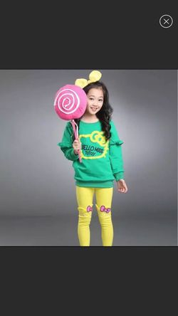 NWT Hello Kitty Green Outfit 2 Pcs Set