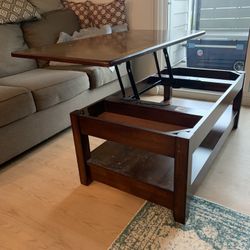 Adjustable coffee table