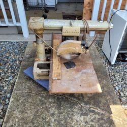 Craftsman Radial Arm Saw - Needs Brushing