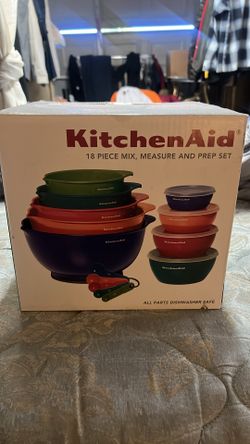 Brand new kitchen Aid set never opened