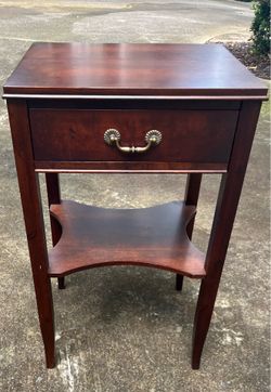 BOMBAY WOOD SIDE TABLE