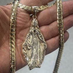 heavy and solid‼️‼️  14k premium gold plated Cuban necklace and pendant ✨✨✨