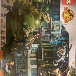 Giganotosaurus & Therizinosaurus Attack LEGO