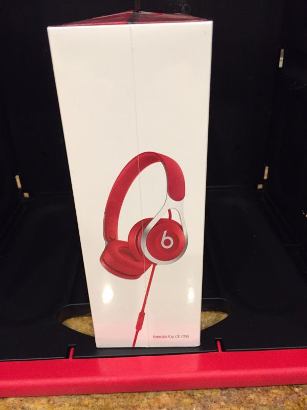 New Beats by Dre (Matte Red)