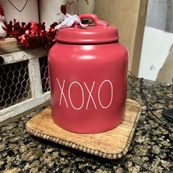 UFS RAE DUNN XOXO CANISTER