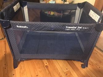 Kolcraft Travelin Tot Playpen