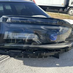 Dodge Charge Headlight 