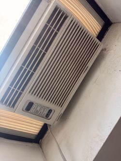 Gold star AC for sale  6000 BTU