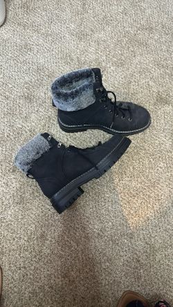 Women’s Black Boots 9