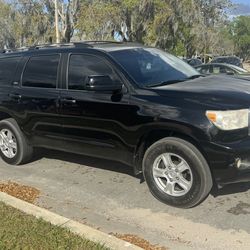 2008 Toyota Sequioia v8 168k runs good