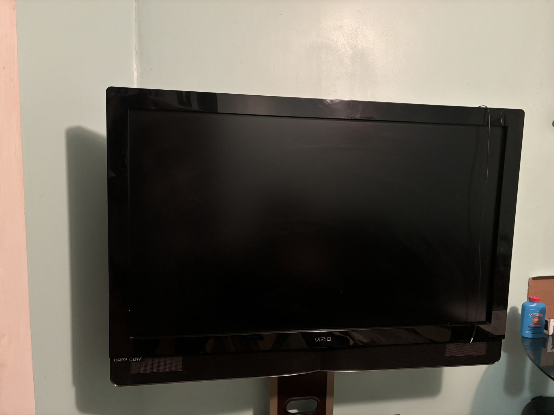 Vizio Flat screen TV 
