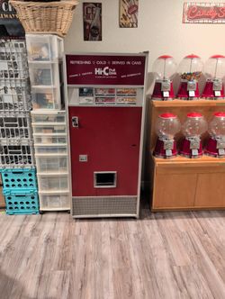 Vintage 70s Pepsi Cola Soda Machine