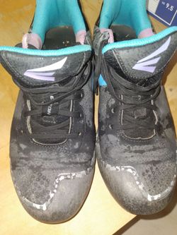 Easton Girls Cleats Size 9½
