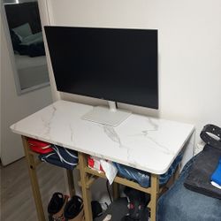 Dell Monitor 24”inch  Like New