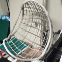 Hanging Papasan Chair