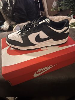 Nike Dunk Pandas 