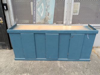 Fish tank stand