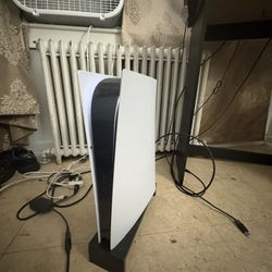 PS5 (PICK UP ONLY)
