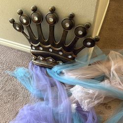 Crown Decoration