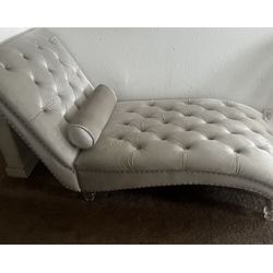 Chaise Lounge Chair Indoor Beige Velvet Upholstered Button Tufted Chaise Lounge Chair with Acrylic Legs and Lumbar Pillow, Leisure Recliner Single Lou