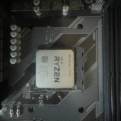 Gaming Motherboard With Ryzen 7 CPU 