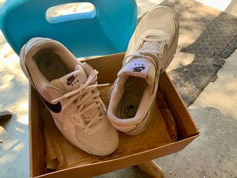 Nike AIR MAX White Size 8