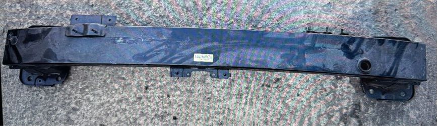 2024 Kia Sportage Front bumper reinforcement