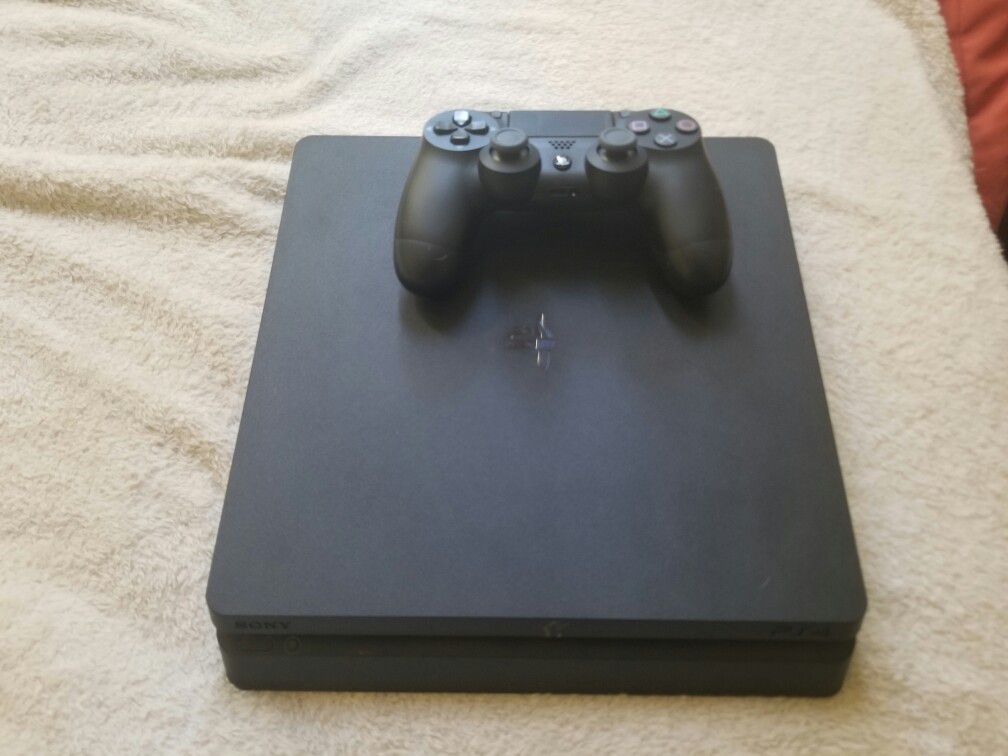 ps4 slim playstation 4 with 1tb memory in EXCELLENT CONDITION