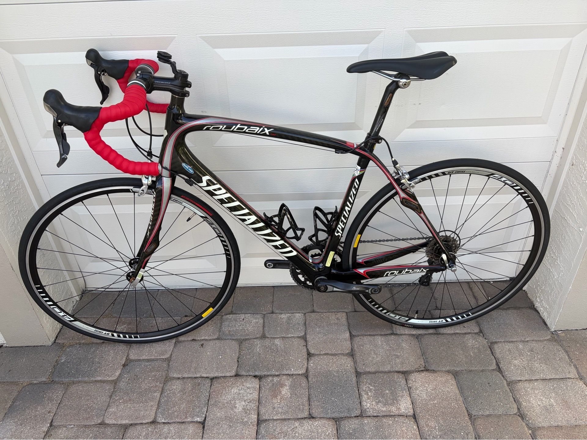 Specialized Roubaix Carbon Road Bike 56cm Ultegra components