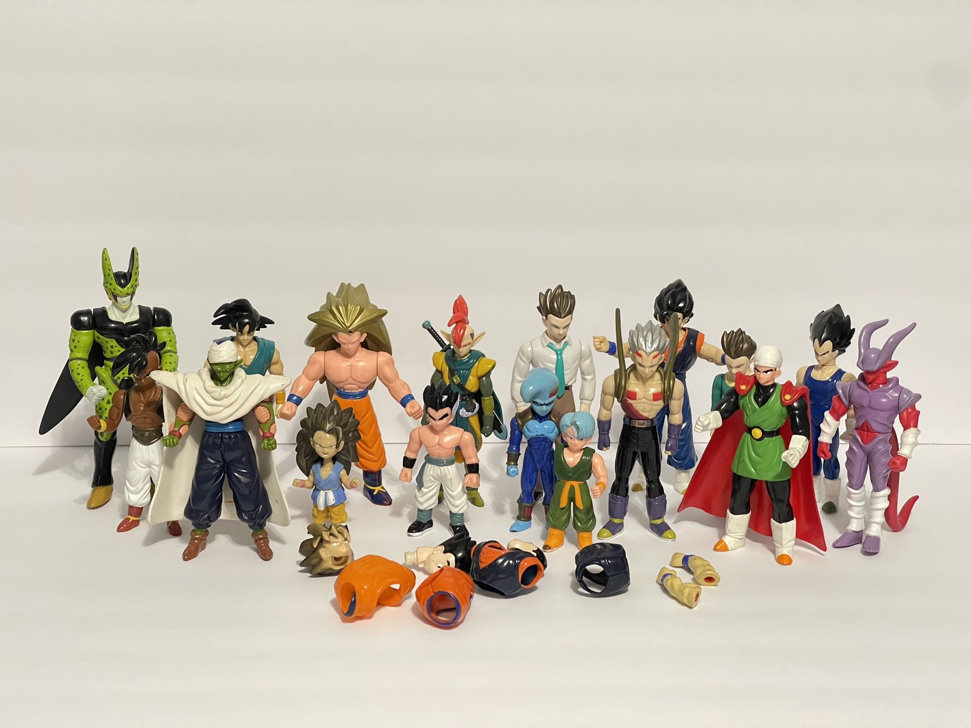 Dragon Ball Z  Dragon Ball GT  1996 Action Figures Lot