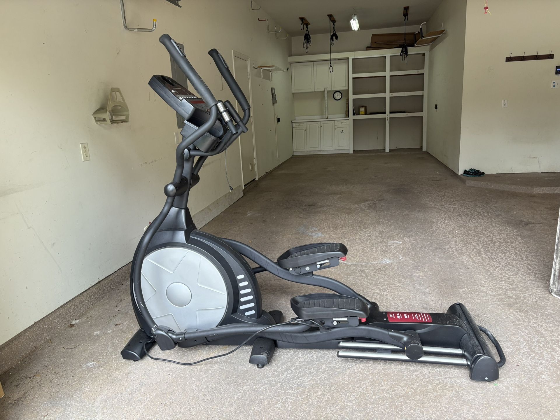 Elliptical Workout Machine Sole E95