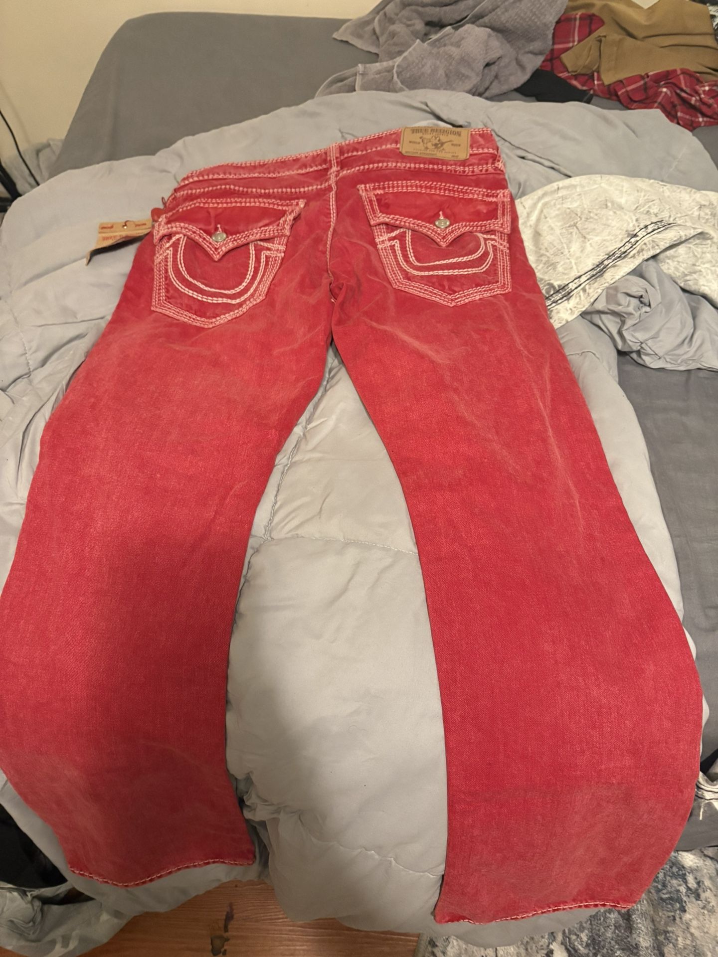 (red) True Religion 