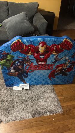 Headbored twin bed