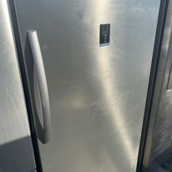 Insignia Stainless Steel Fridge And Freezer 
