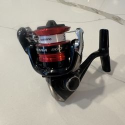 Brand New Shimano Sienna 500 Spinning Fishing Reel 