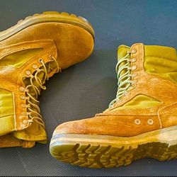 AT Military Boots Size 9 Wide 