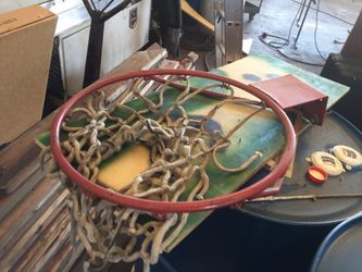 Basketball hoop