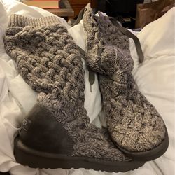 Ugg Size 10 Woven Sweater  Boots