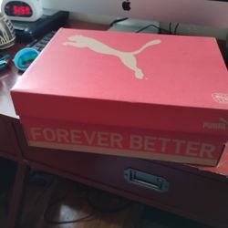 Puma Sneakers